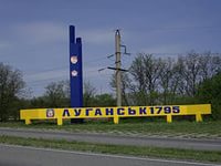 В Луганске постепенно восстанавливают энергоснабжение и готовят город в зиме